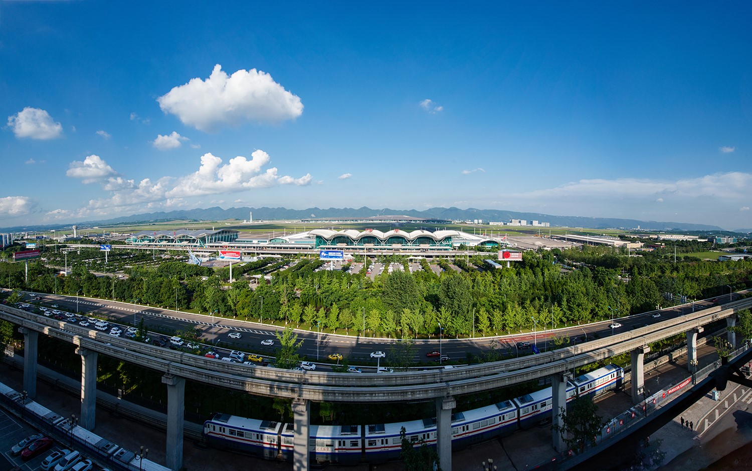 《機(jī)場掠影》2019年7月拍攝.jpg