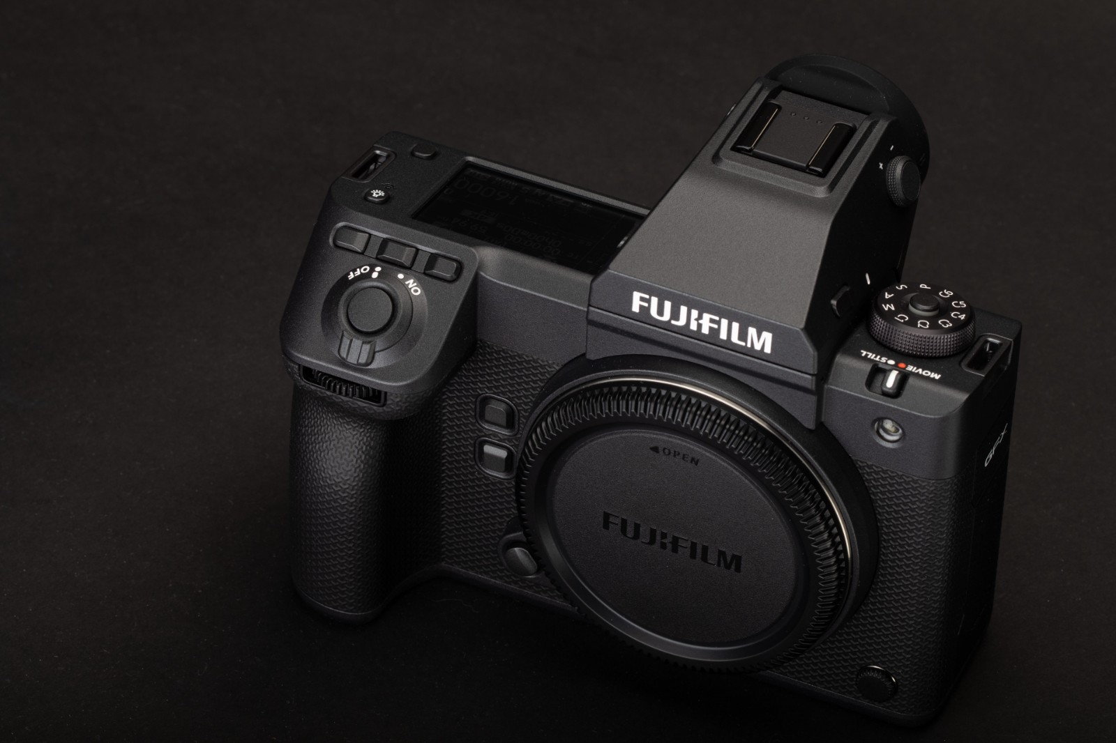 Fujifilm_GFX_100_II_top_down.jpeg